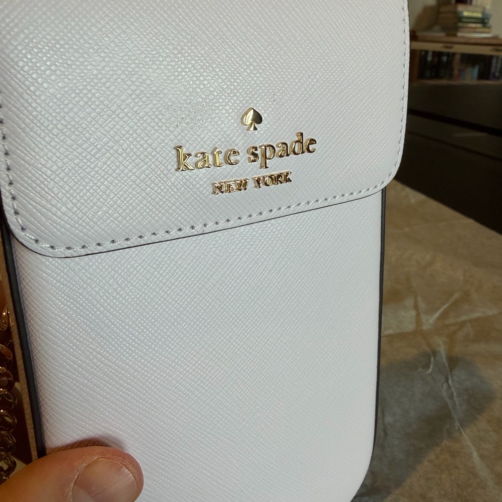 NEW kate spade Madison North South Phone Crossbody - Picture 2 of 8